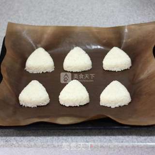 烤出独特美味-----酱油烤饭团的做法步骤:3