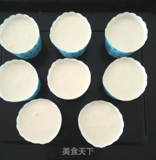 纸杯蛋糕裱花的做法步骤:6