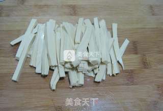 圆白菜炒豆皮的做法步骤:3
