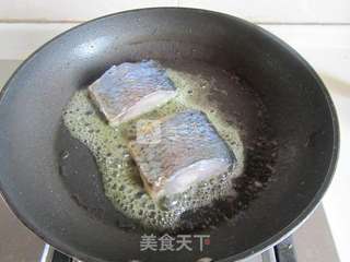 火腿鱼块佐豆泥的做法步骤:6