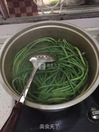 自制简易干豇豆的做法步骤:2