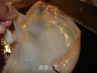 韭菜苔炒鱿鱼的做法步骤:16