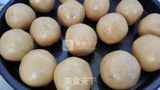莲蓉蛋黄月饼的做法步骤:3