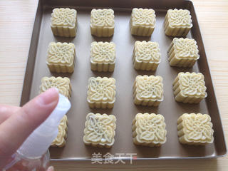 广式红豆沙月饼的做法步骤:12
