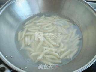 番茄鸡蛋空心面的做法步骤:6
