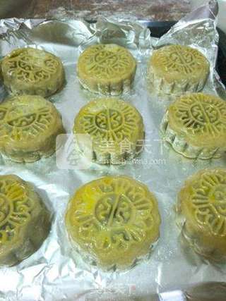 绿豆沙月饼的做法步骤:16