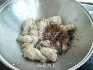 红烧鸡翅根的做法步骤:4