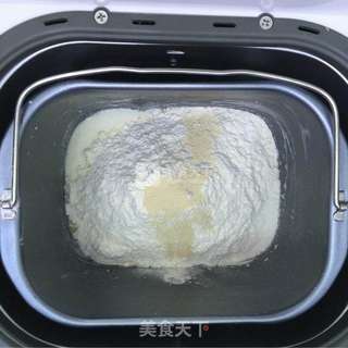 酸奶蔓越莓吐司的做法步骤:2