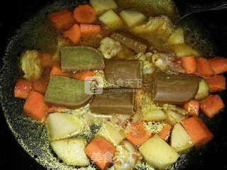 咖喱鸡肉饭的做法步骤:7