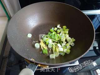 剁椒炒鸡丁的做法步骤:6