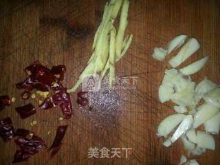鱼香肉丝的做法步骤:4