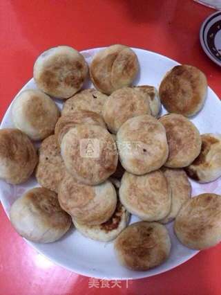 自制五仁月饼的做法步骤:10