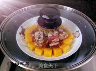 XO酱排骨蒸南瓜的做法步骤:7