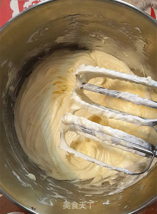 意式奶油霜裱花纸杯蛋糕的做法步骤：14