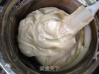 裱花杯子蛋糕(简单易做的奶酪霜)的做法步骤:6