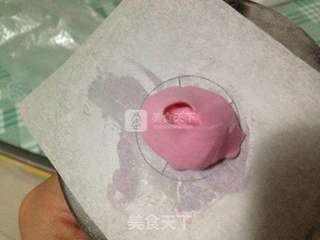 裱花杯子蛋糕(简单易做的奶酪霜)的做法步骤:8