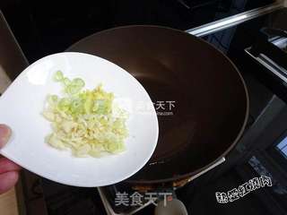 清炒西兰花的做法步骤:5