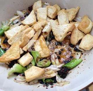 豉香小炒豆腐的做法步骤:7