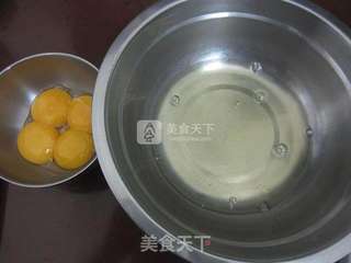 奶油纸杯蛋糕的做法步骤:2