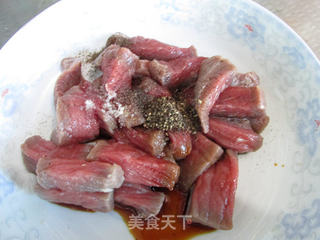 芦笋炒牛肉的做法步骤:2