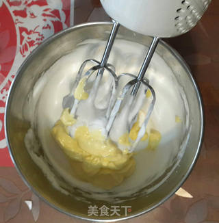意式奶油霜裱花纸杯蛋糕的做法步骤：13
