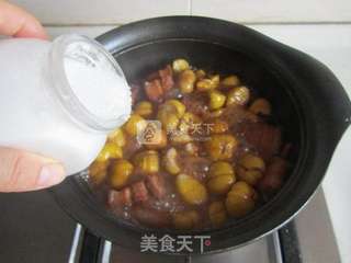 栗子红烧肉的做法步骤:9