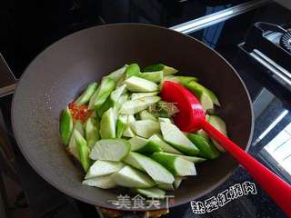 剁椒炒丝瓜的做法步骤:6