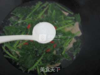 波菜枸杞猪肝汤的做法步骤:11