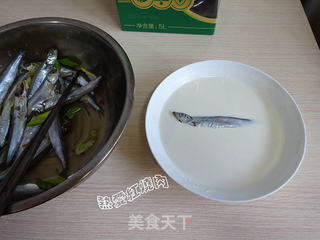 炸多春鱼的做法步骤：5