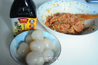 荤素搭配---浇汁荔枝丸子的做法步骤:2