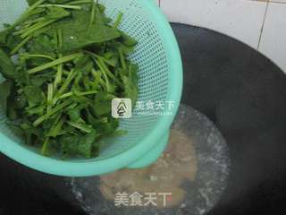 波菜枸杞猪肝汤的做法步骤:9