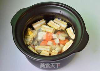 玉米排骨汤的做法步骤:5