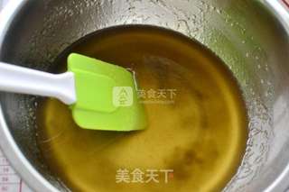 莲蓉蛋黄月饼的做法步骤:3