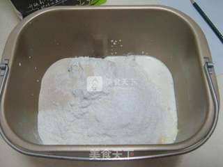 超软的淡奶油大吐司的做法步骤:2