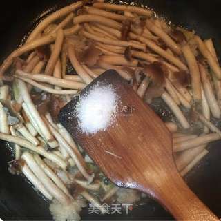 素炒茶树菇的做法步骤:5
