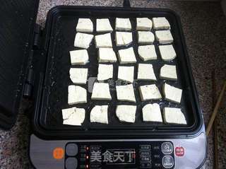 电饼铛煎豆腐的做法步骤:5