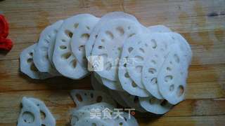 【脆炸藕片】自己动手做美味零食的做法步骤:2