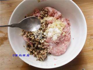 手工冬菇猪肉丸的做法步骤:3