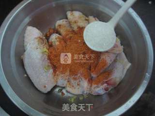 新奥尔良烤鸡翅的做法步骤:4
