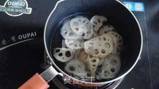 【脆炸藕片】自己动手做美味零食的做法步骤:4