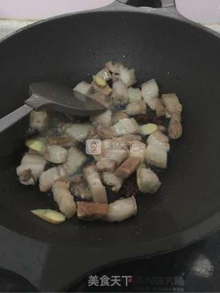 土豆红烧肉的做法步骤:5