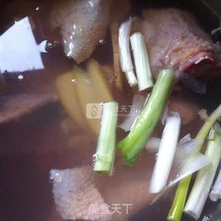 小鸡炖蘑菇(正宗东北版)的做法步骤:6