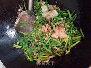 韭苔炒五花肉的做法步骤:7