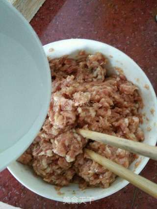 水面筋塞肉的做法步骤:4
