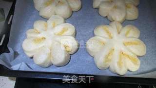 椰蓉面包的做法步骤:10