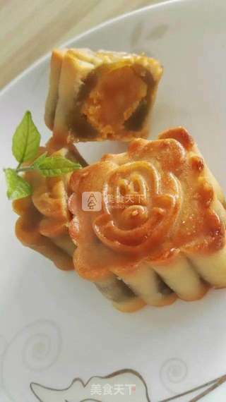 莲蓉蛋黄月饼的做法步骤：12
