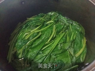 宝宝辅食—自制菠菜泥的做法步骤:2