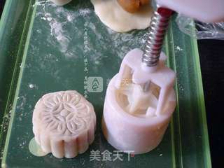 栗子冰皮月饼的做法步骤:12