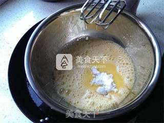 柠檬海绵蛋糕-并不简单的平凡的做法步骤:5