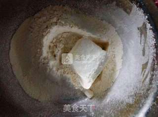紫薯蛋黄酥的做法步骤:3